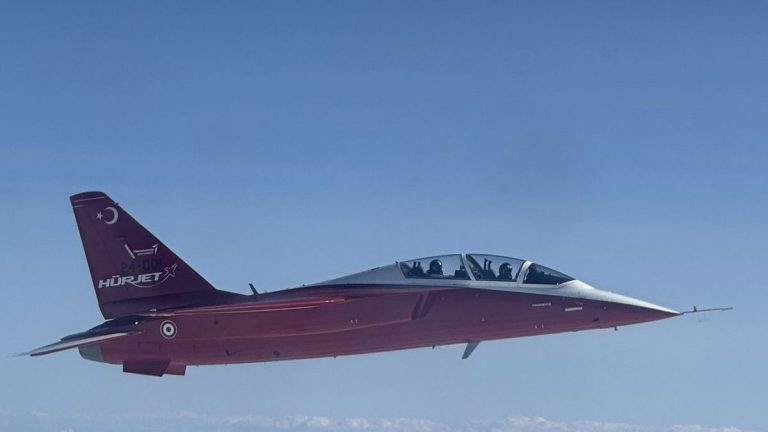 İspanyol Hava Kuvvetleri 27 adet Türk yapımı Hürjet uçağı satın aldı