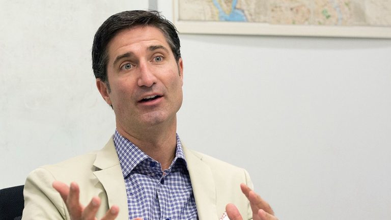 Starbucks CEO'sunun evden işe gitme kararı tepkilere yol açtı