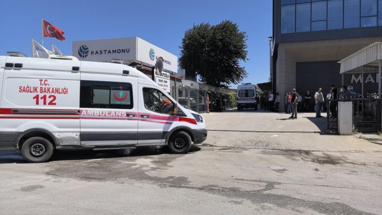 Bursa tekstil fabrikasında 11 işçi kimyasallardan etkilendi