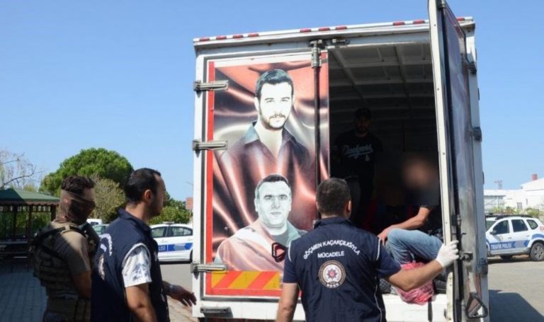 Şehitlerin fotoğraflarının bulunduğu tırda 67 kaçak göçmen bulundu – Son Dakika Türkiye Haberleri