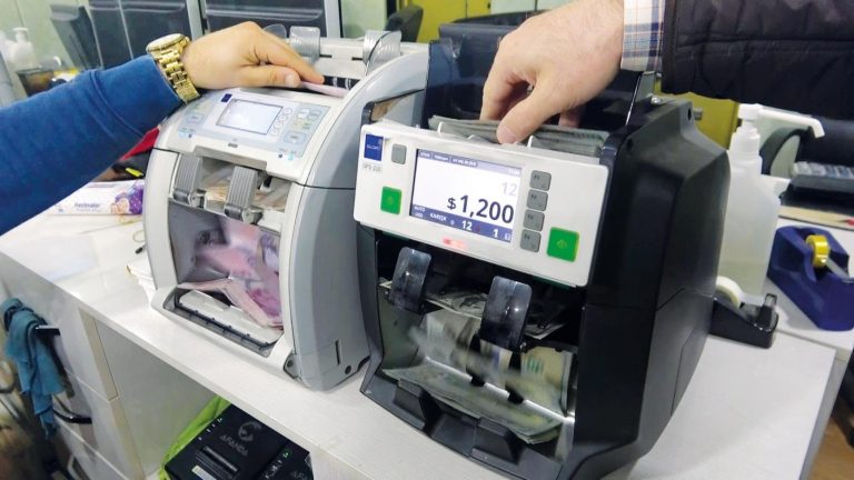 “Bankalarımız döviz banknotlarını kabul ediyor”