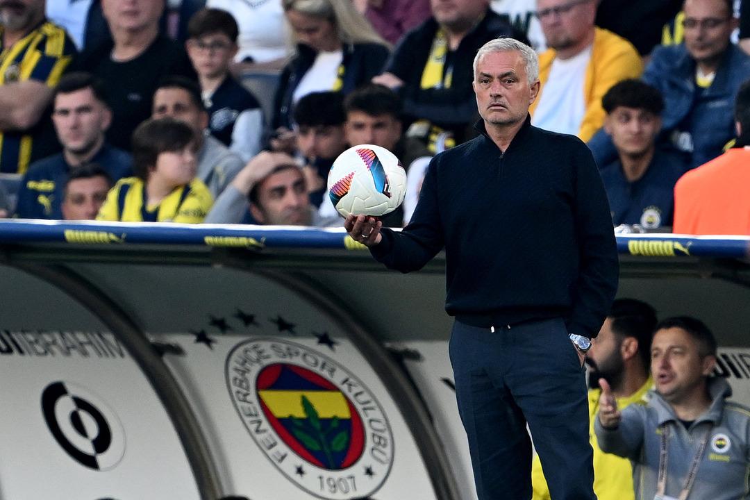 AA-202504-37846003-37845998 Fenerbahce_besiktas