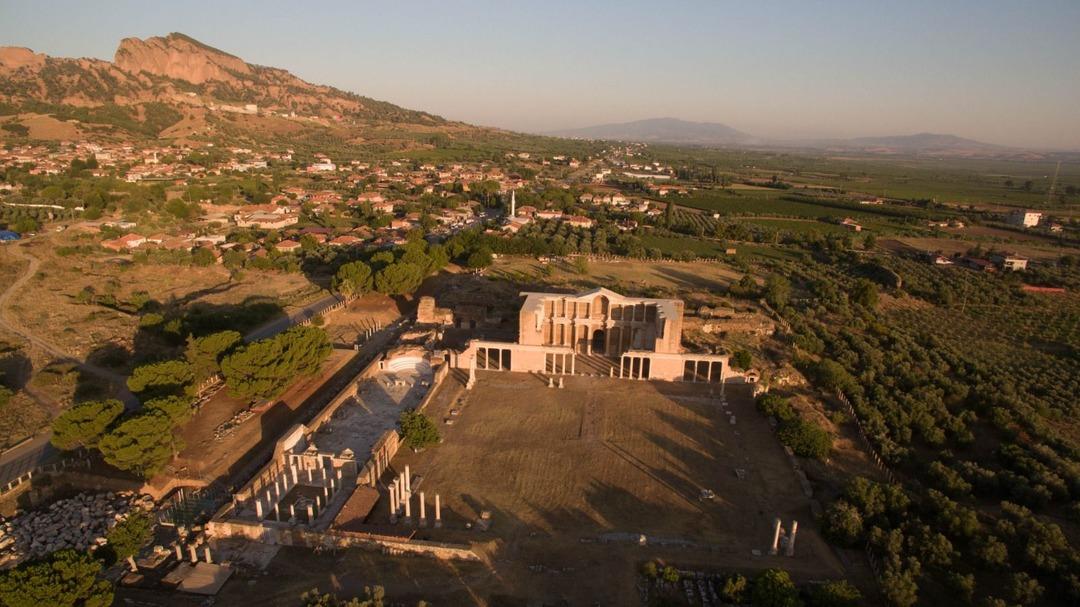     Sardes Antik Şehir ve Bin Hills Lydia Tumuli, UNESCO Dünya Mirası Listesine girdi! Bakan Ersoy: 
