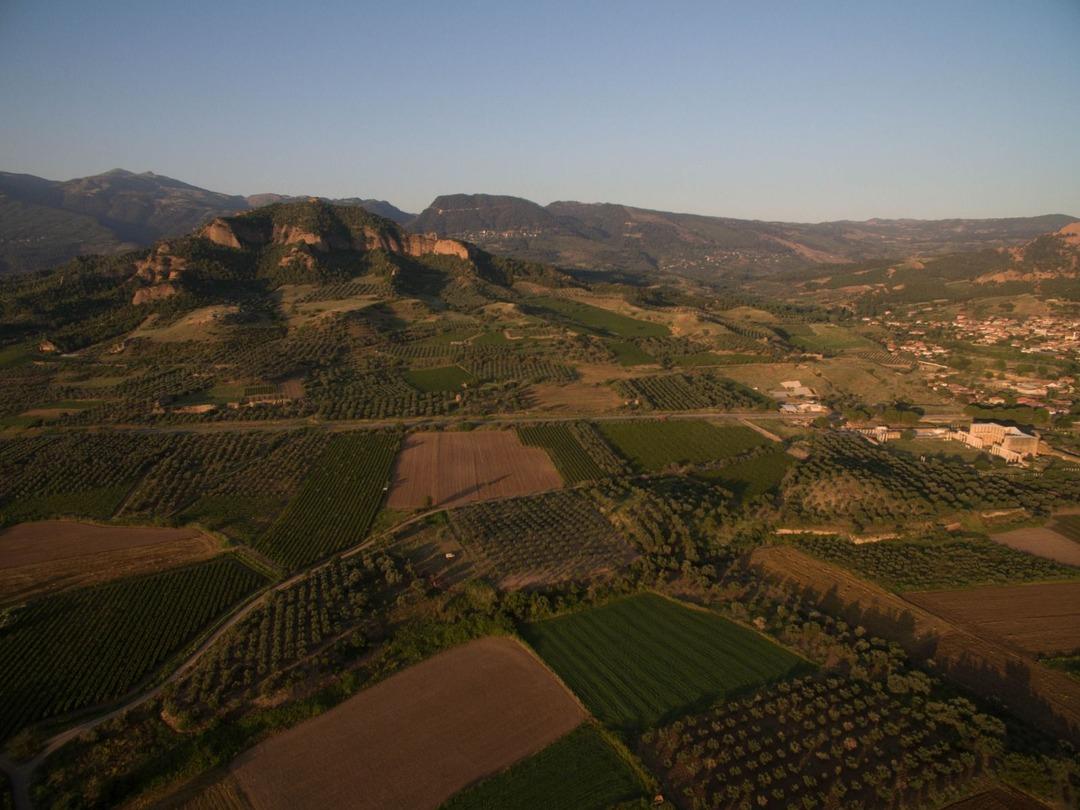     Sardes Antik Şehir ve Bin Hills Lydia Tumuli, UNESCO Dünya Mirası Listesine girdi! Bakan Ersoy: 