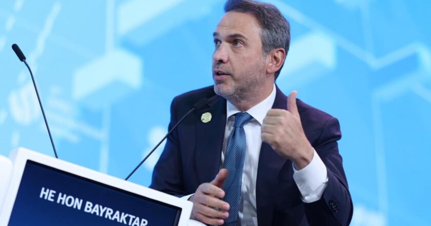 Bakan Bayraktar, Azerbaycan, Venezuela, Irak ve Kazakistan enerji bakanlarıyla görüştü