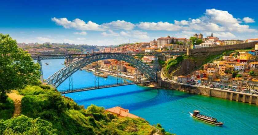 Portekiz Nerede, Nasıl Gidilir, Ne Zaman Gidilir? Portekiz Başkenti ve Resmi Dili Nedir? Hakkında Bilmeniz Gereken Her Şey