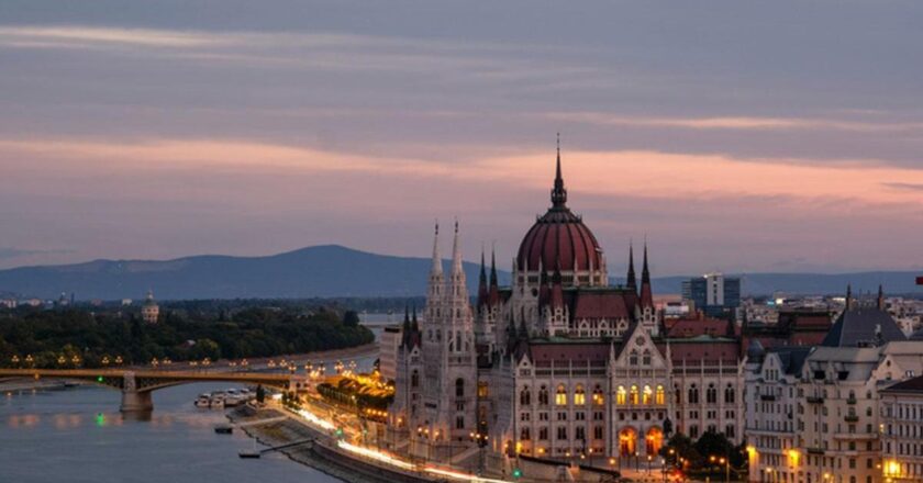 Macaristan’da Gezilecek Yerler: Budapeşte, Debrecan. Pecs…Macaristan’da Nerede Kalınır? Ne, Nerede Yenir?