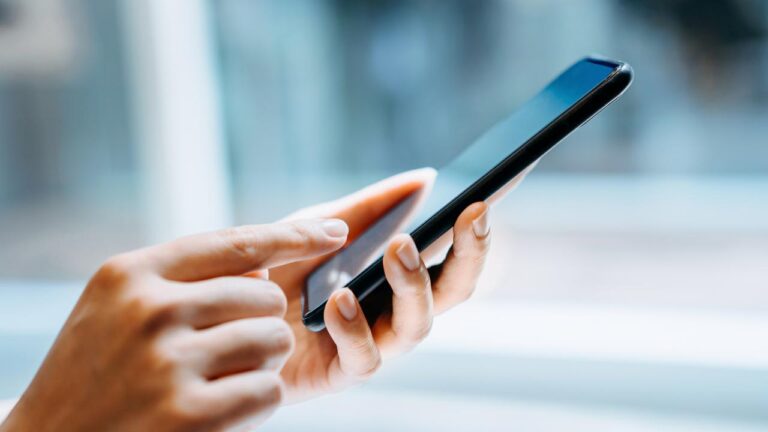 Güney Kore sınıflarda cep telefonu kullanımını yasaklıyor