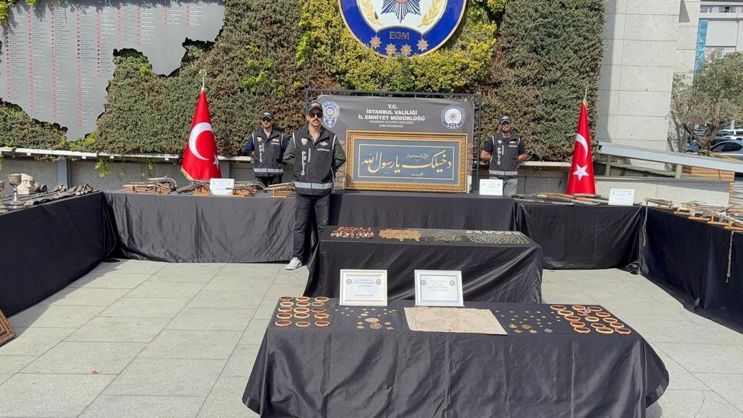 Köşe dünyada arandı, 20 yıl sonra İstanbul'da bulundu: 5 bölgede 11 operasyon! Binlerce eser ele geçirildi 7