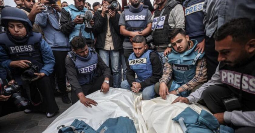 Soykırımcı İsrail’in Gazze’deki saldırıları sonucu hayatı kaybeden gazetecilerin sayısı 256’ya çıktı