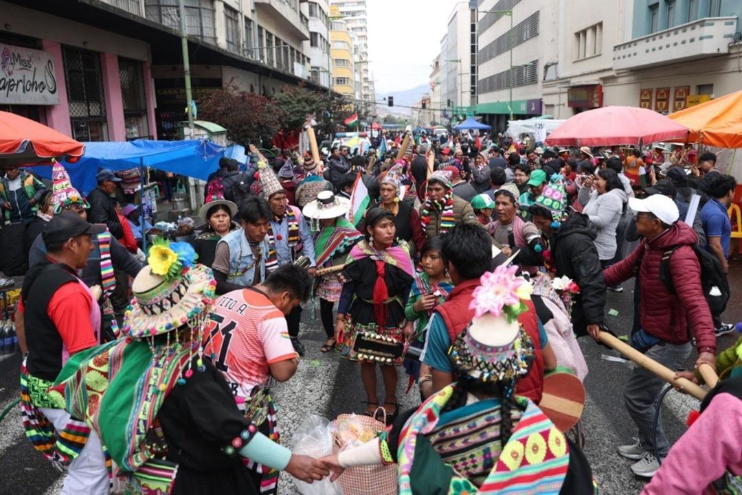 Bolivya'nın yeni başkanı Paz yemin ederek göreve başladı 2