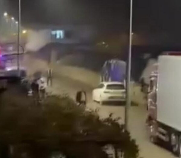 Sokakta yürürken kurşunların hedefi oldu