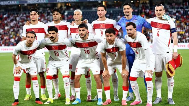 Milli golcü Deniz Gül, Galatasaray’a transfer olmak istiyor!
