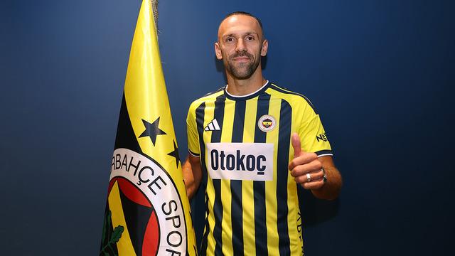 Fenerbahçe transferi duyurdu! Vedat Muriqi ile 3 yıllık anlaşma